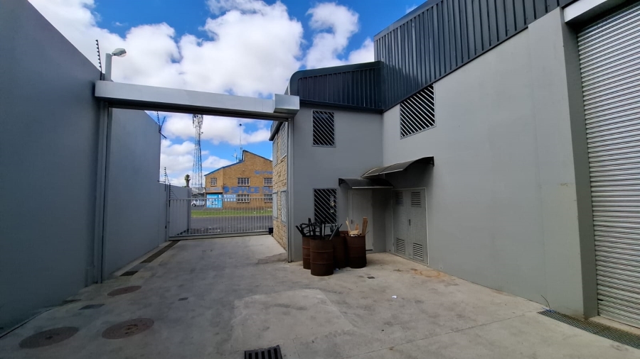 To Let commercial Property for Rent in Brackenfell Central Western Cape